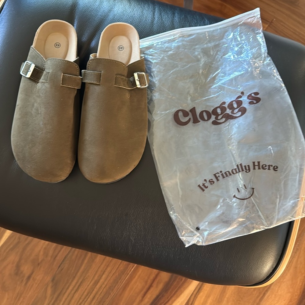 New Army Grren Clogg’s